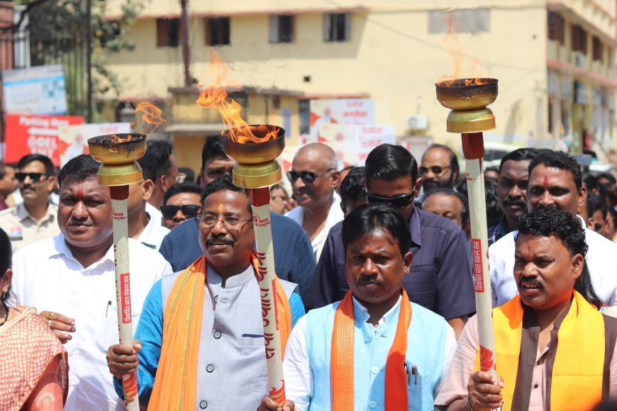 दंतेवाड़ा में भव्य रूप से निकली सेवा ज्योति यात्रा, विकसित भारत के संकल्प को जन-जन तक पहुंचाने का आह्वान