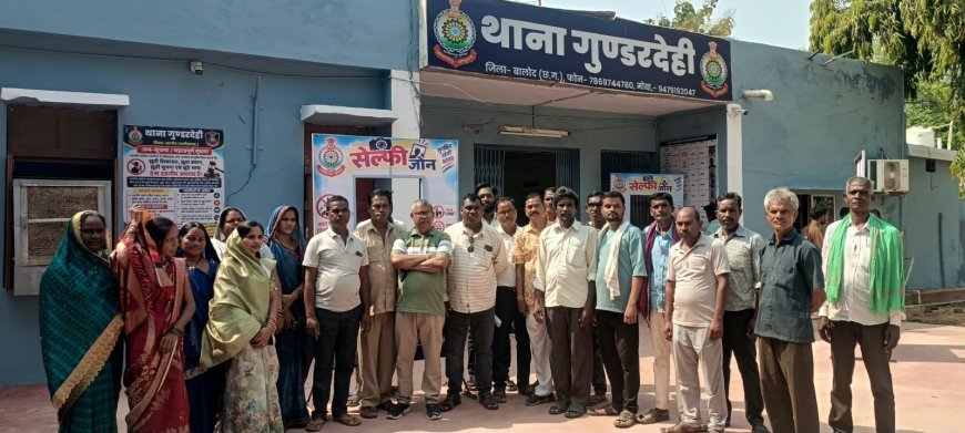 गुंडरदेही के ग्राम देवरी (क) में अवैध शराब बिक्री के खिलाफ ग्रामीणों का आक्रोश, सैकड़ों लोग पहुंचे थाने