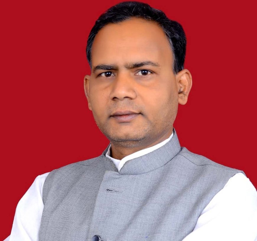 शेयर बाजार में गिरावट और रुपये के अवमूल्यन पर कांग्रेस का केंद्र सरकार पर हमला, आर्थिक नीतियों पर उठाए सवाल