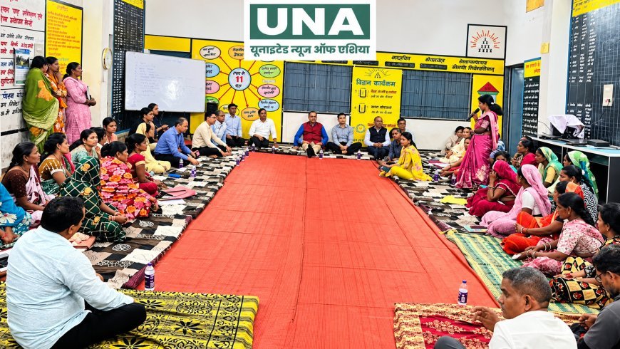 धमतरी के गांवों में पहुंचे पूर्व सचिव अमरजीत सिन्हा, ग्रामीण आजीविका और पारिवारिक खर्च का लिया जायजा